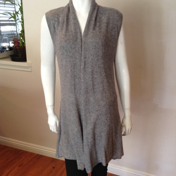 Grey Sleeveless Knit Dress